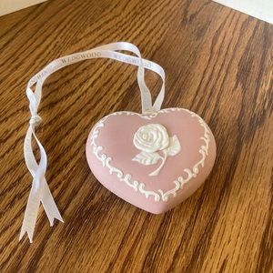 Wedgwood 2010 Pink Heart Breast Cancer Ornament, pre-owned, in box, beautiful